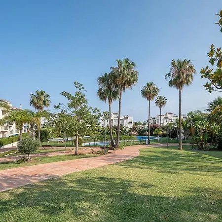 아파트 Flat -puerto Banus Locrimar 3-pool-parking