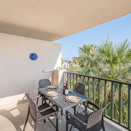 Apartment Flat -puerto Banus -6 A 8 Persons-pool-parking *