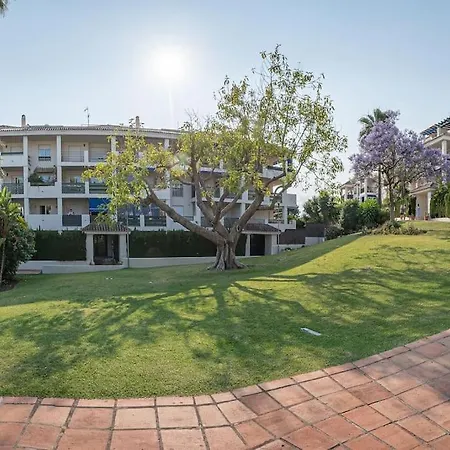 Flat -puerto Banus Locrimar 3-pool-parking *