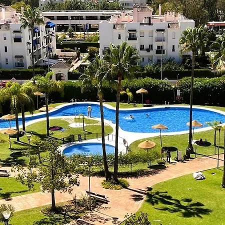 Flat -puerto Banus -6 A 8 Persons-pool-parking Apartment Marbella