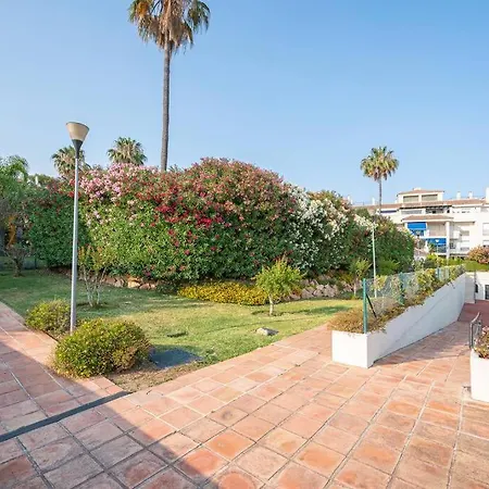 Flat -puerto Banus -6 A 8 Persons-pool-parking Apartment Marbella