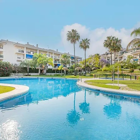 Apartment Flat -puerto Banus -6 A 8 Persons-pool-parking Marbella
