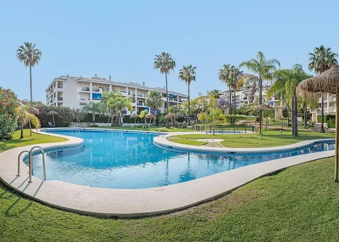 Flat -puerto Banus Locrimar 3-pool-parking *