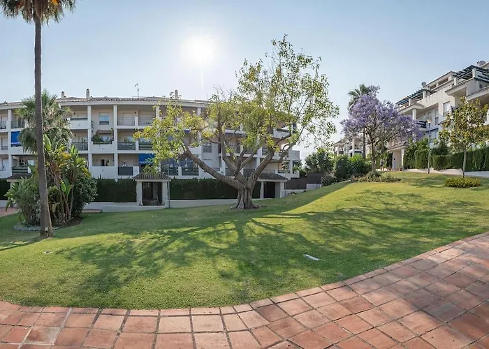 Flat -puerto Banus Locrimar 3-pool-parking *